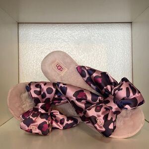 UGG Pink Satin Leopard Bow Slippers Womens Cozy Y2K Soft Girl Loungewear Girly